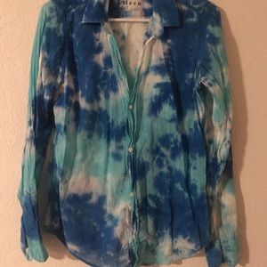 Frank & Eileen tie-dye button down